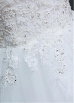 Fascinating Tulle Scoop Neckline Ball Gown Wedding Dress With Beaded Lace Appliques