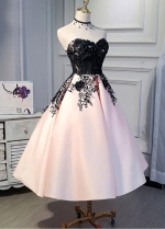 Stunning Satin Sweetheart Neckline A-line Homecoming Dresses With Lace Appliques & 3D Lace Appliques & Beadings