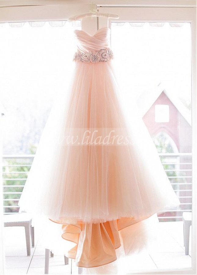 Stunning Tulle Sweetheart Neckline A-line Wedding Dresses With Handmade Flowers